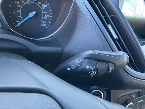 Used 2018 Ford Escape Titanium w/ Ford Safe & Smart Package image 19