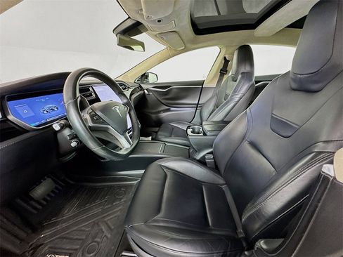 Used 2016 Tesla Model S 70 image 21