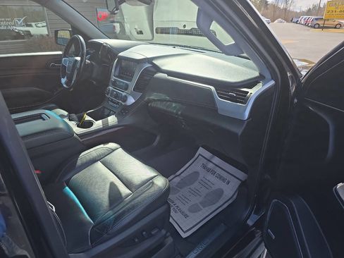 Used 2020 GMC Yukon XL SLT image 14