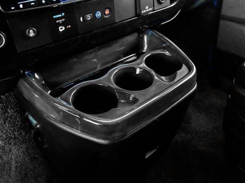 Used 2023 GMC Savana 2500 image 36