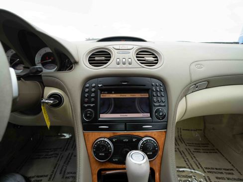 Used 2009 Mercedes-Benz SL 550 V8 image 18
