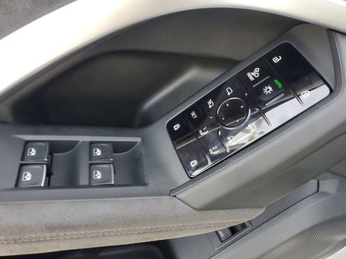 New 2025 Audi SQ5 Premium Plus image 21