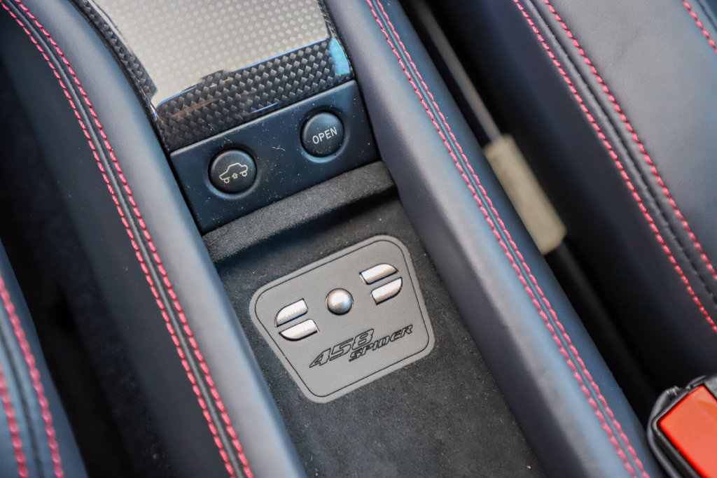 Used 2012 Ferrari 458 Spider RWD image 36