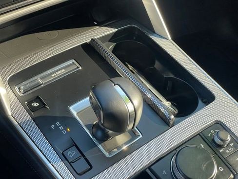 Certified 2025 MAZDA CX-70 Plug-In Hybrid w/ Premium Pkg image 22