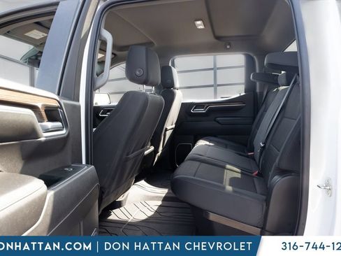 Used 2023 Chevrolet Silverado 1500 RST w/ Redline Edition AWD/4WD image 16