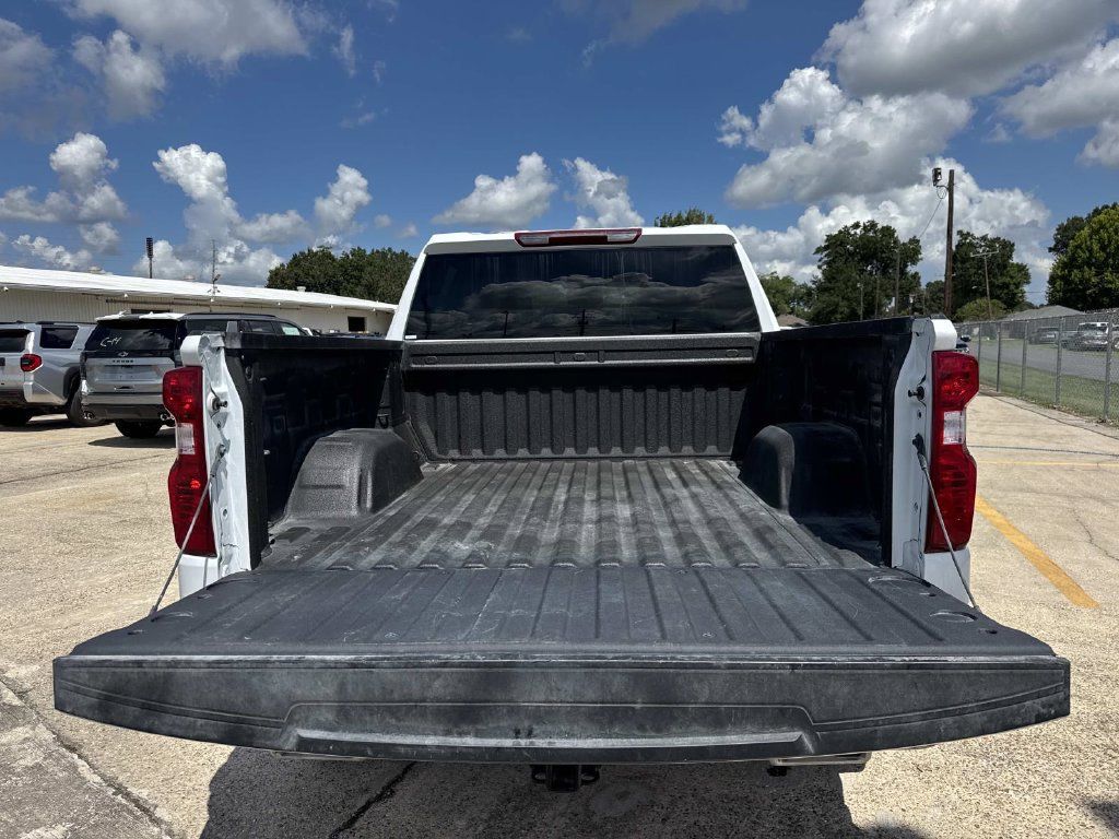 Used 2025 Chevrolet Silverado 1500 Custom Trail Boss AWD/4WD image 9