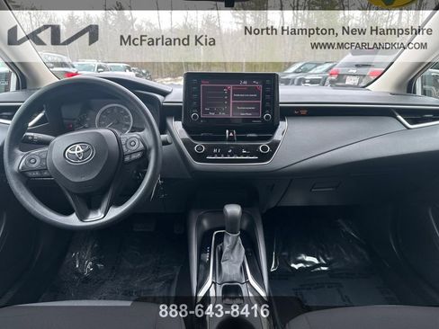 Used 2022 Toyota Corolla LE image 13