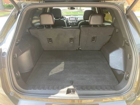 Used 2023 Chevrolet Equinox RS w/ RS Leather Package FWD image 15