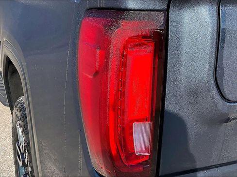 Used 2022 GMC Sierra 1500 AT4 w/ AT4 Preferred Package image 28