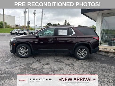 Used 2023 Chevrolet Traverse LT AWD/4WD image 2
