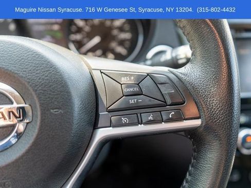 Used 2018 Nissan Rogue SV AWD/4WD image 24