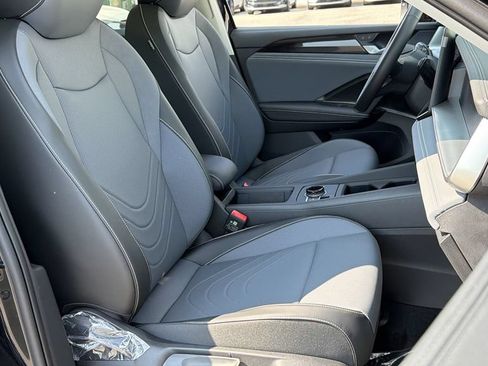 New 2026 Volkswagen Tiguan SE AWD/4WD image 7