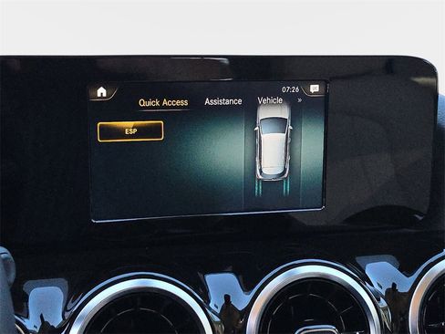 Used 2022 Mercedes-Benz GLA 250 image 29