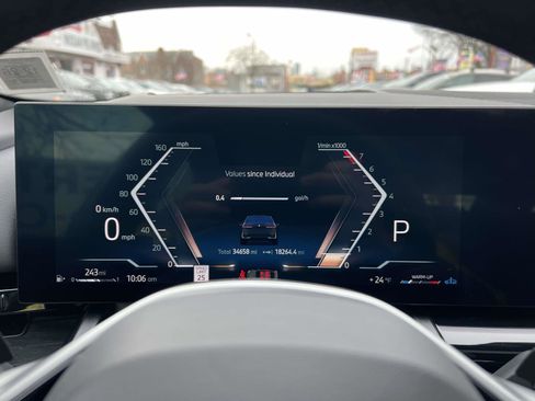 Used 2024 BMW 530i xDrive w/ Premium Package image 29