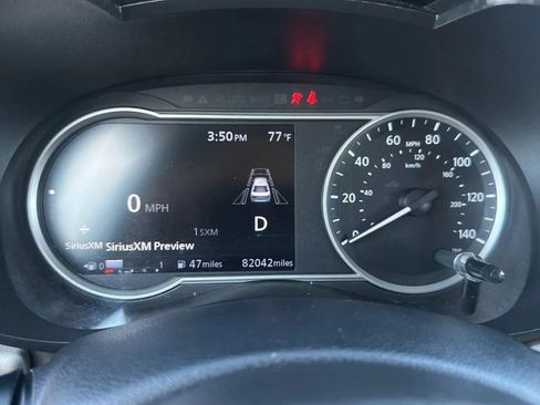 Used 2021 Nissan Versa SV FWD image 22