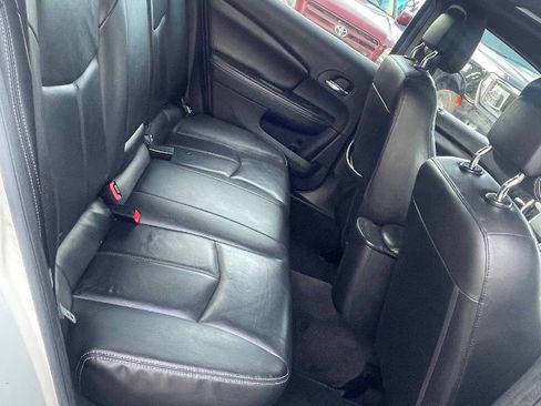 Used 2011 Chrysler 200 Limited image 19