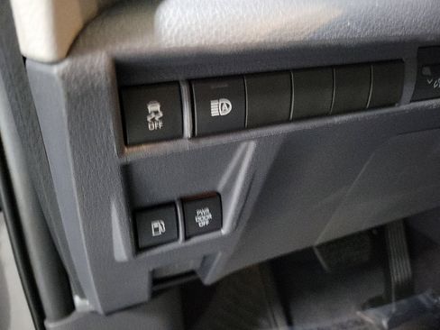 Certified 2021 Toyota Sienna LE image 13