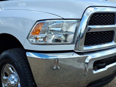 Used 2018 RAM 2500 Tradesman w/ Chrome Appearance Group image 8