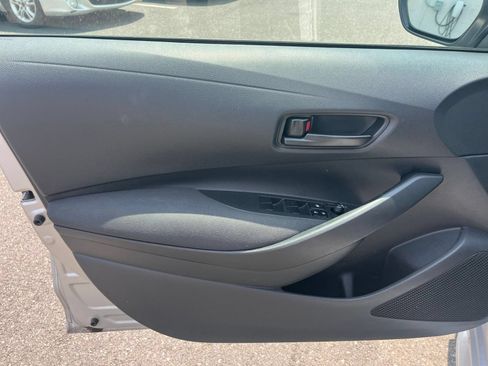 Used 2025 Toyota Corolla LE FWD image 18