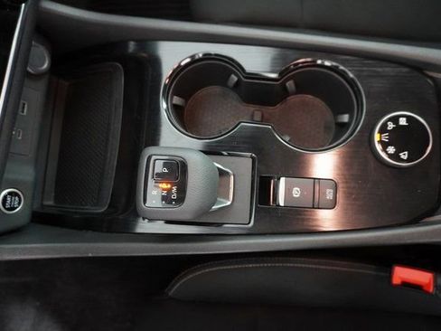 Used 2023 Nissan Rogue S image 30