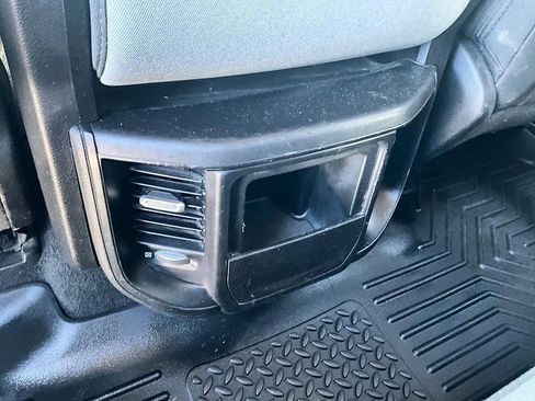 Used 2020 RAM 1500 Big Horn AWD/4WD image 32