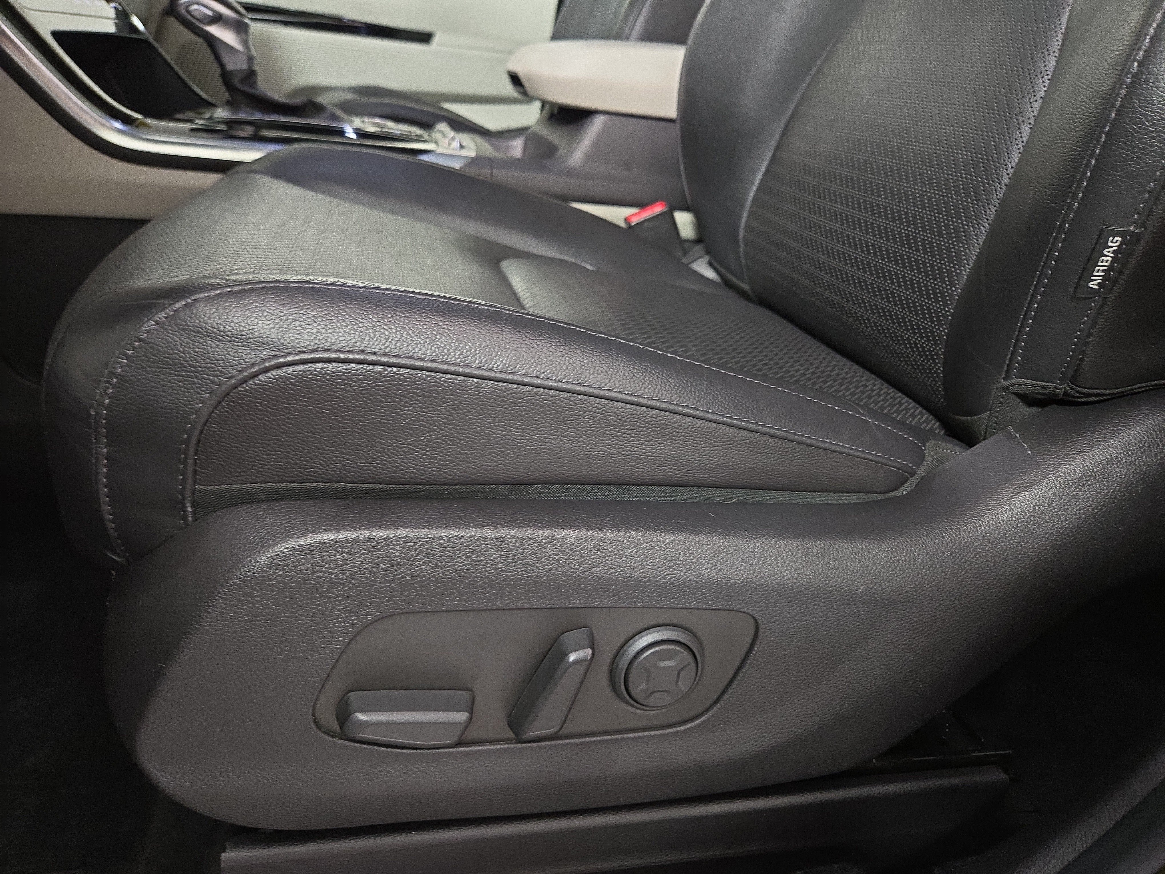 Used 2024 Kia Carnival SX Prestige FWD image 34