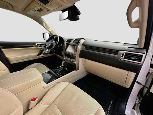 Used 2021 Lexus GX 460 Premium w/ Premium Package AWD/4WD image 30