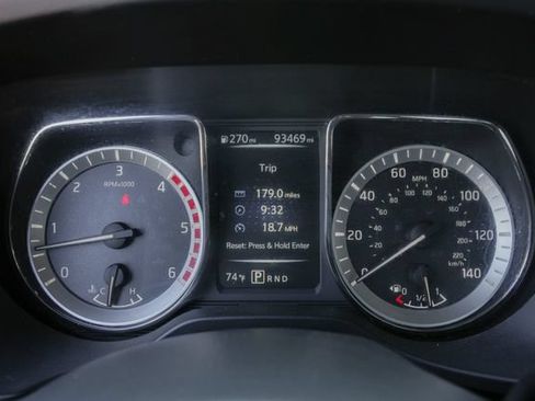 Used 2017 Nissan Titan S RWD image 37