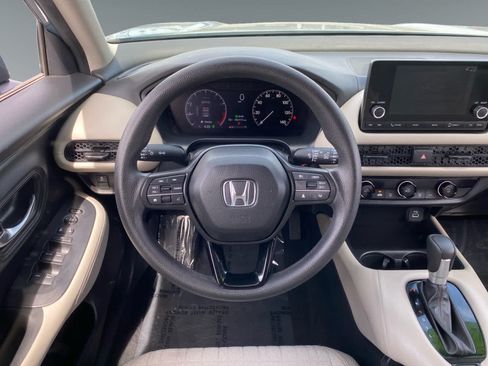 Used 2024 Honda HR-V LX image 12