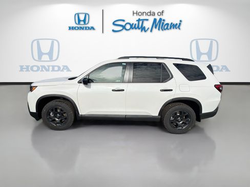 New 2026 Honda Pilot TrailSport image 4