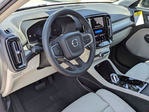 New 2026 Volvo XC40 B5 Ultra w/ Climate Package AWD/4WD image 7
