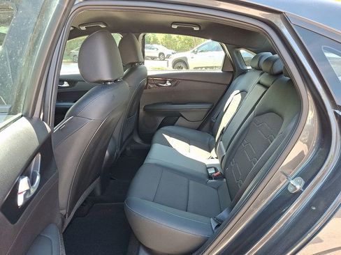 Used 2023 Kia Forte GT-Line image 11