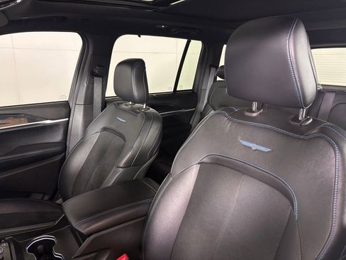 Used 2024 Jeep Grand Cherokee Trailhawk w/ Luxury Tech Group III image 18