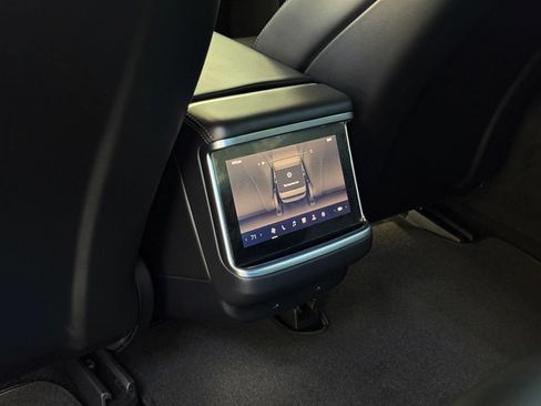 Used 2022 Tesla Model S AWD/4WD image 19