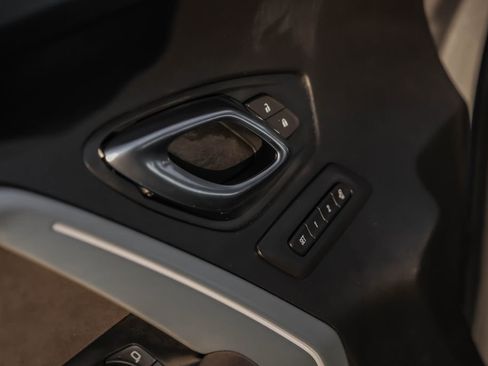 Used 2020 Chevrolet Camaro ZL1 image 44