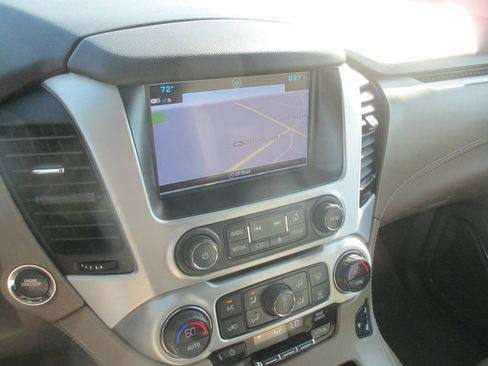 Used 2020 GMC Yukon SLT w/ Enhanced Security Package AWD/4WD image 30