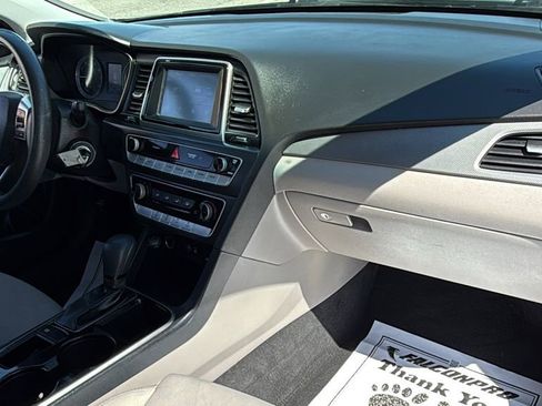 Used 2018 Hyundai Sonata SE image 41