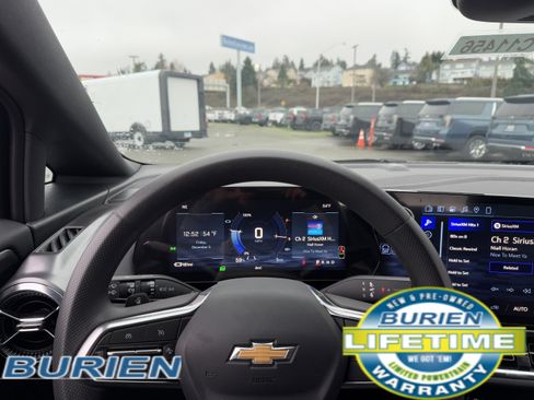 New 2026 Chevrolet Equinox EV LT image 13