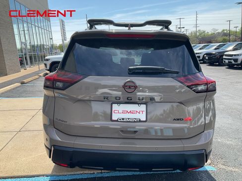 Used 2025 Nissan Rogue SV w/ Rock Creek Premium Package AWD/4WD image 6