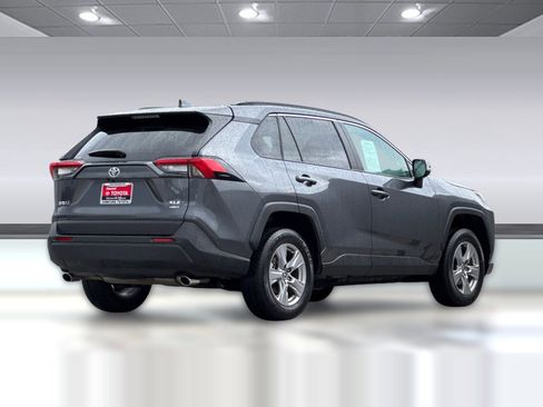 Used 2025 Toyota RAV4 XLE image 3