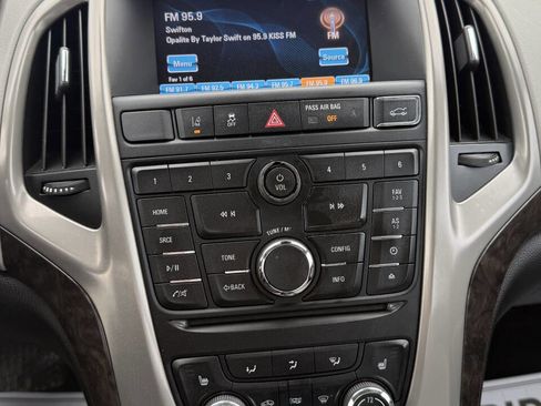 Used 2014 Buick Verano Convenience image 28