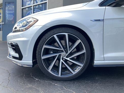 Used 2019 Volkswagen Golf 4-Door AWD/4WD image 5