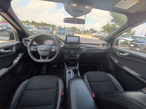Used 2025 Ford Escape ST-Line AWD/4WD image 25