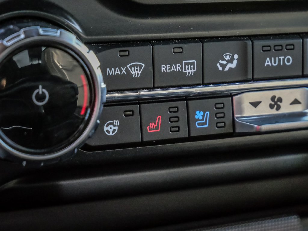 Used 2025 Ford F150 Raptor AWD/4WD image 48