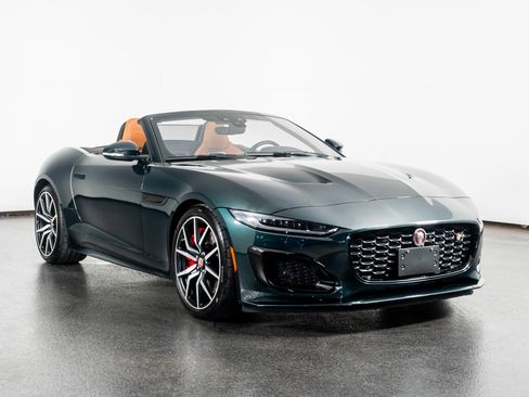 Used 2023 Jaguar F-TYPE R image 6