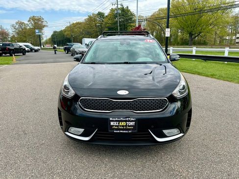 Used 2018 Kia Niro Touring FWD image 2