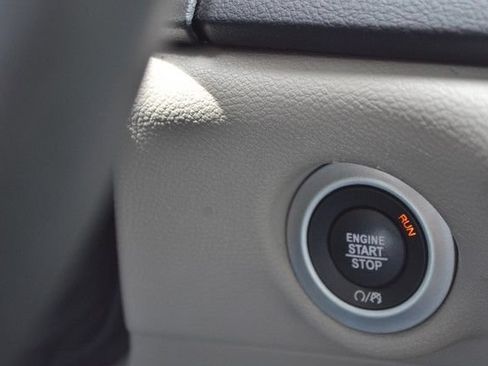 Used 2023 Chrysler Voyager LX FWD image 27