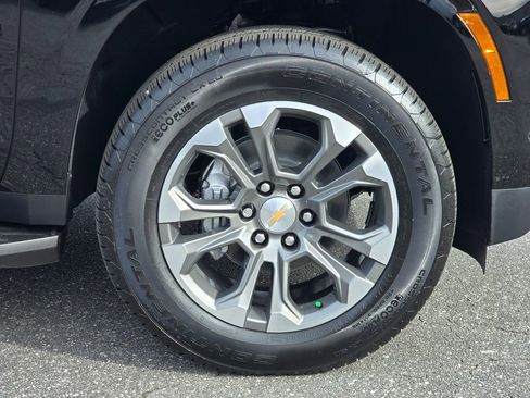 New 2026 Chevrolet Suburban LS image 14