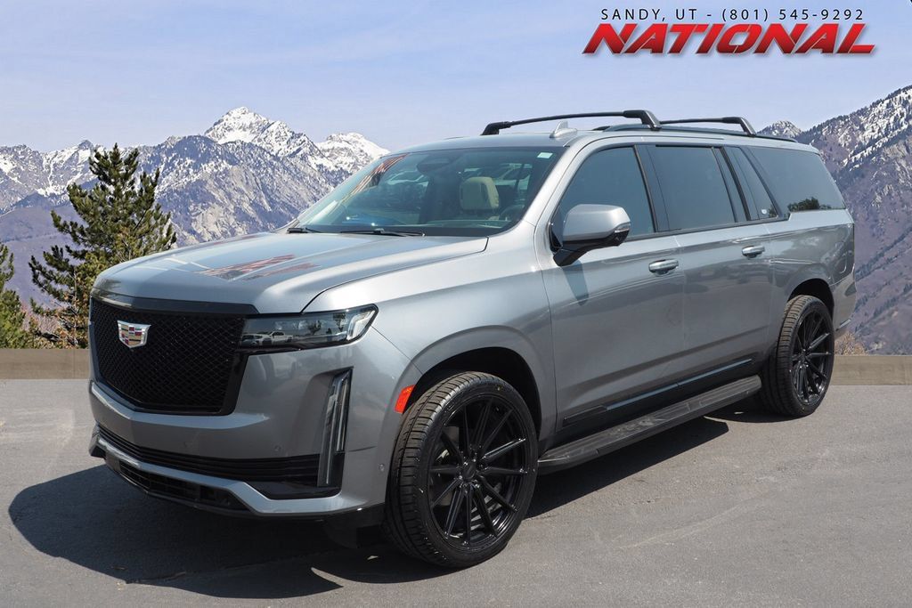 Used 2021 Cadillac Escalade ESV Sport Platinum w/ Heavy-Duty Trailer Package AWD/4WD image 1