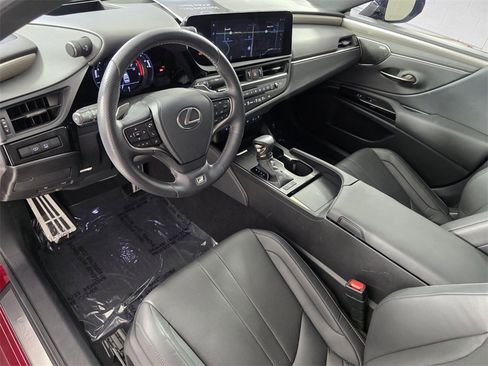 Used 2025 Lexus ES 350 F Sport image 10